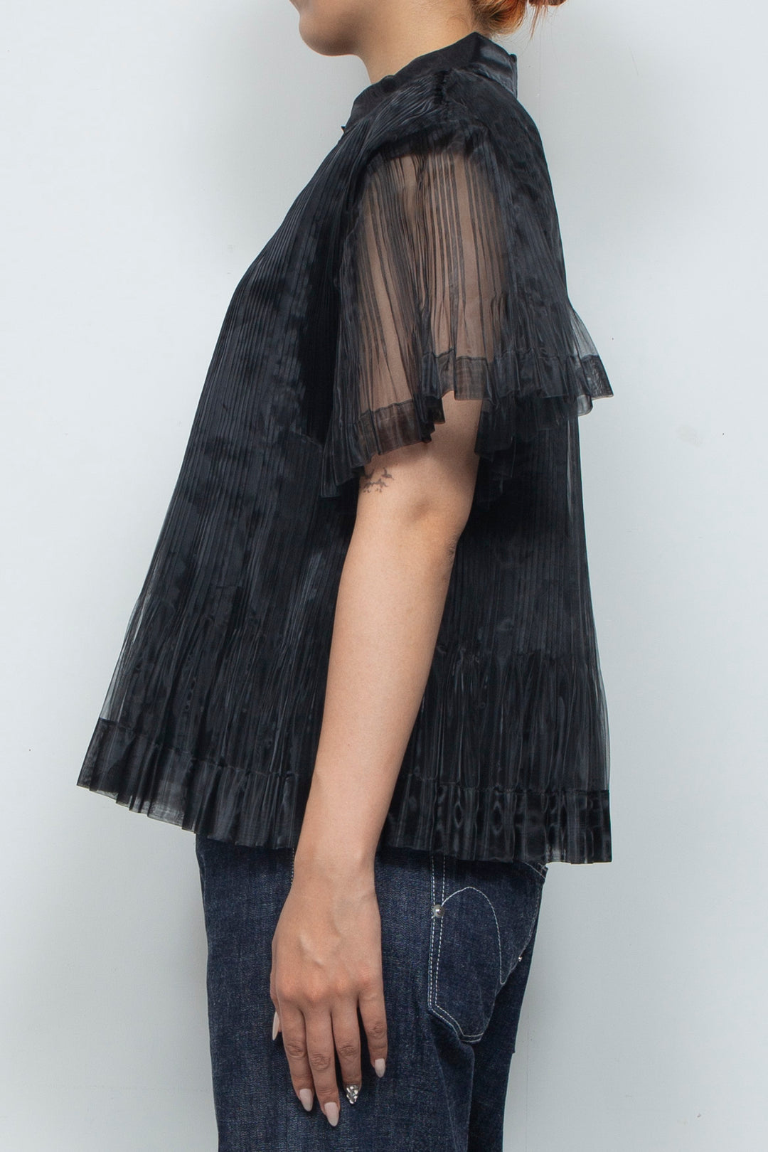 petal tops black