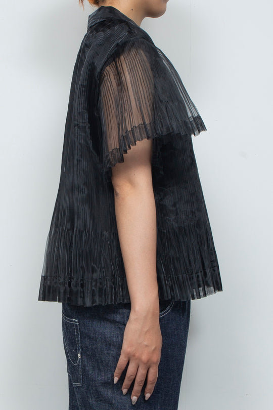 petal tops black