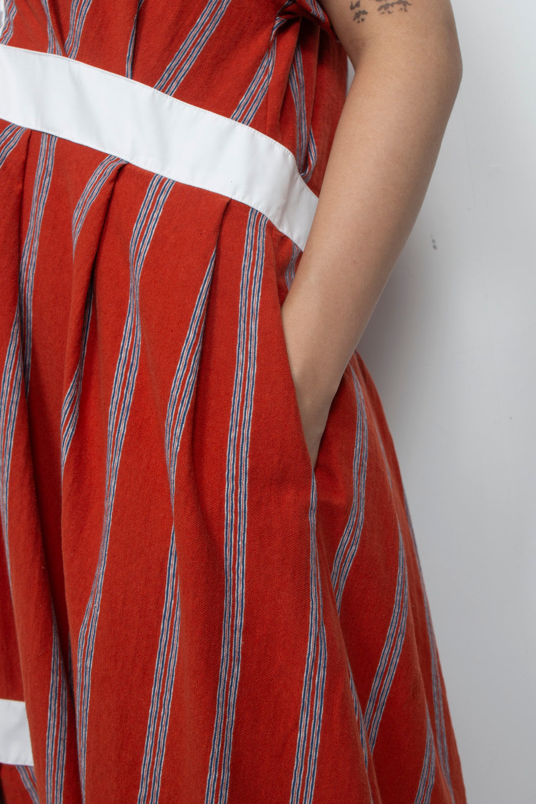 ivy dress red