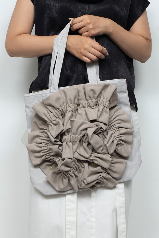 frill tote gray×beige