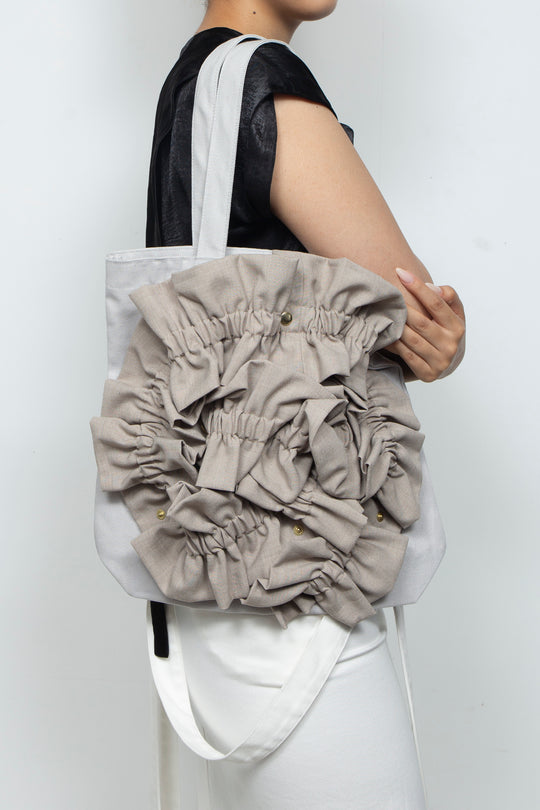 frill tote gray×beige