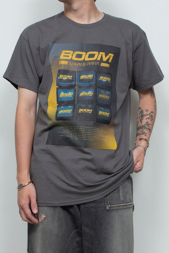 "BOOM KOGANEBANA" T-shirt CHARCOAL