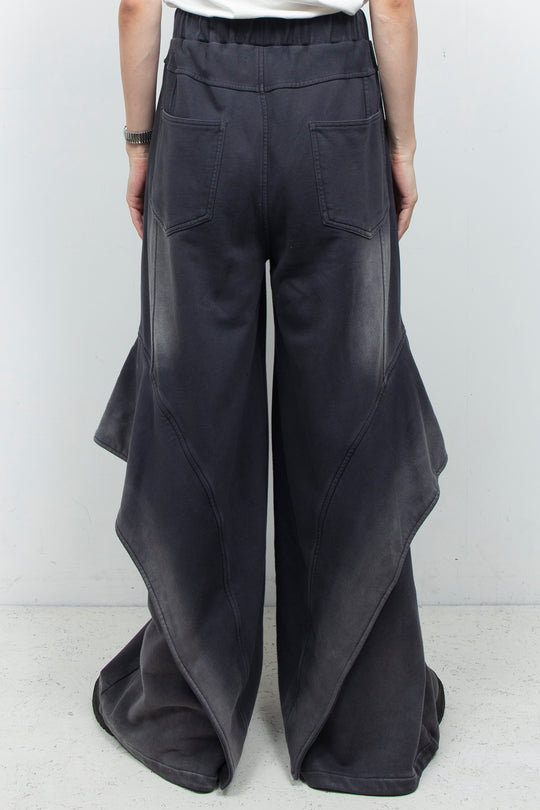 Angel Fin Layer Sweatpants Charcoal