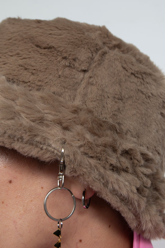 DETACHABLE JEWELRY BUCKET HAT BEIGE