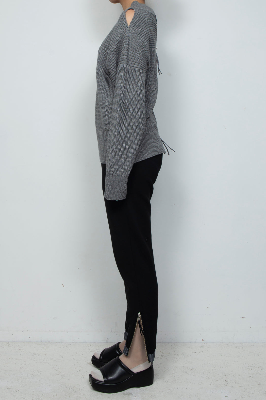 260210 HN TOPS GRAY