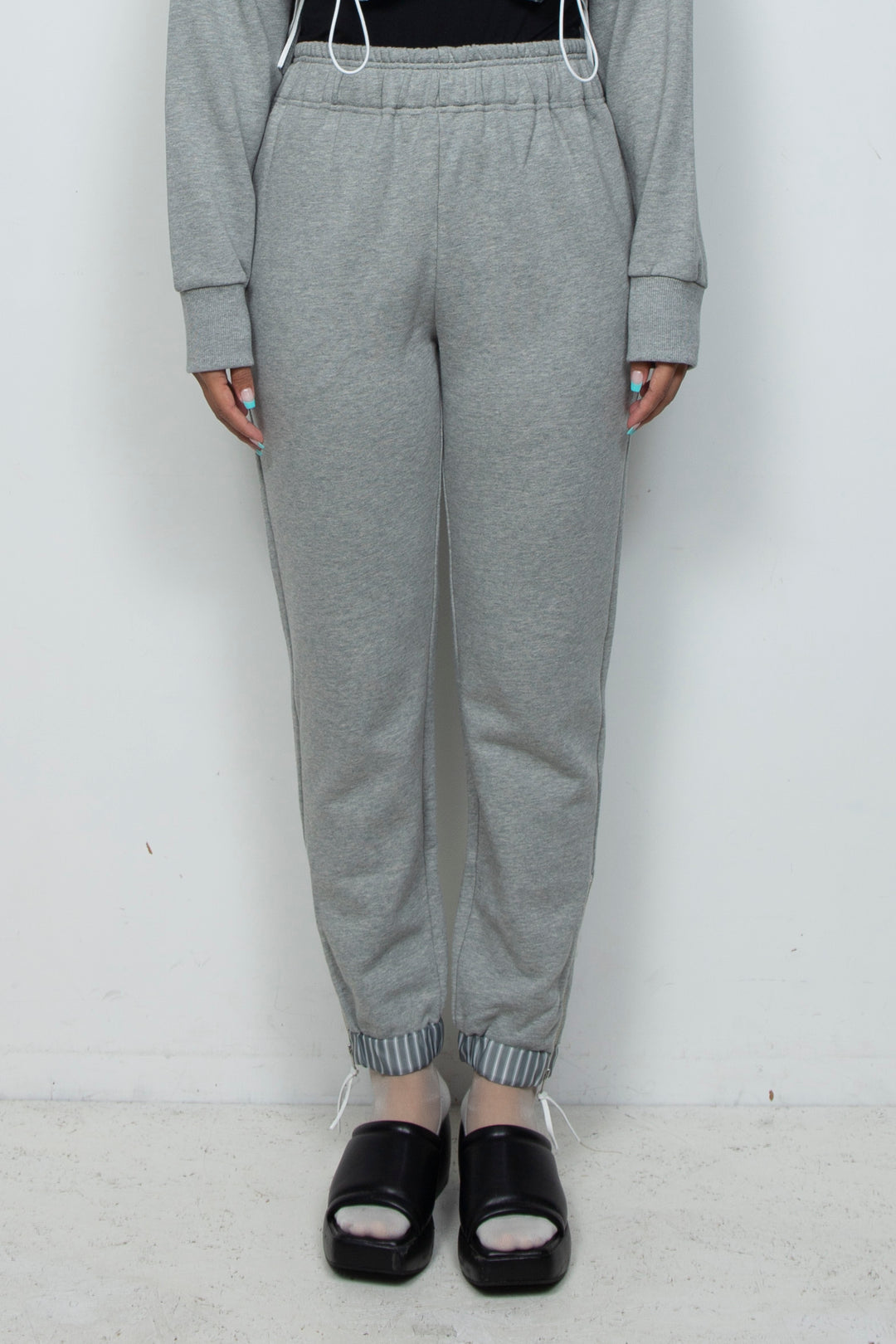 260215 PANTS GRAY