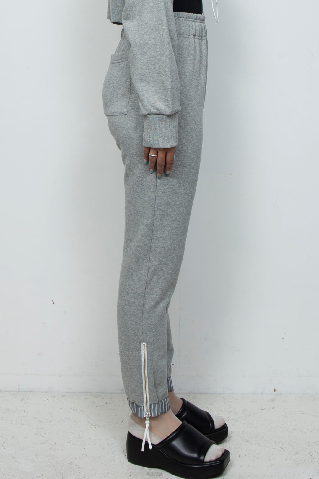 260215 PANTS GRAY