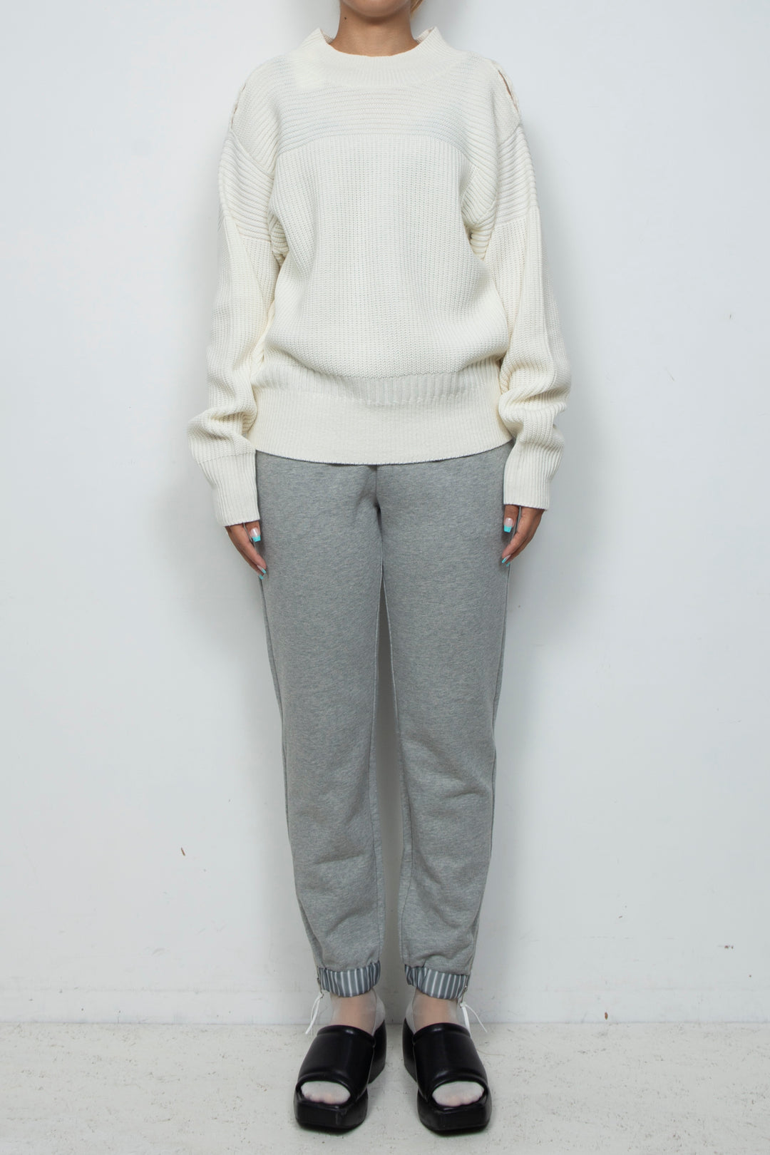 260210 HN TOPS WHITE