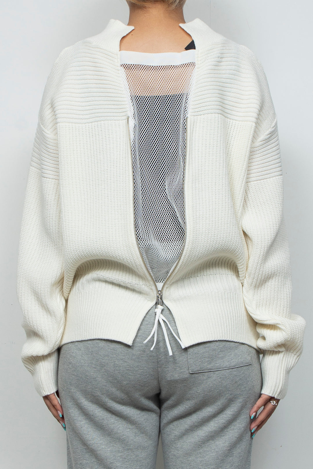 260210 HN TOPS WHITE