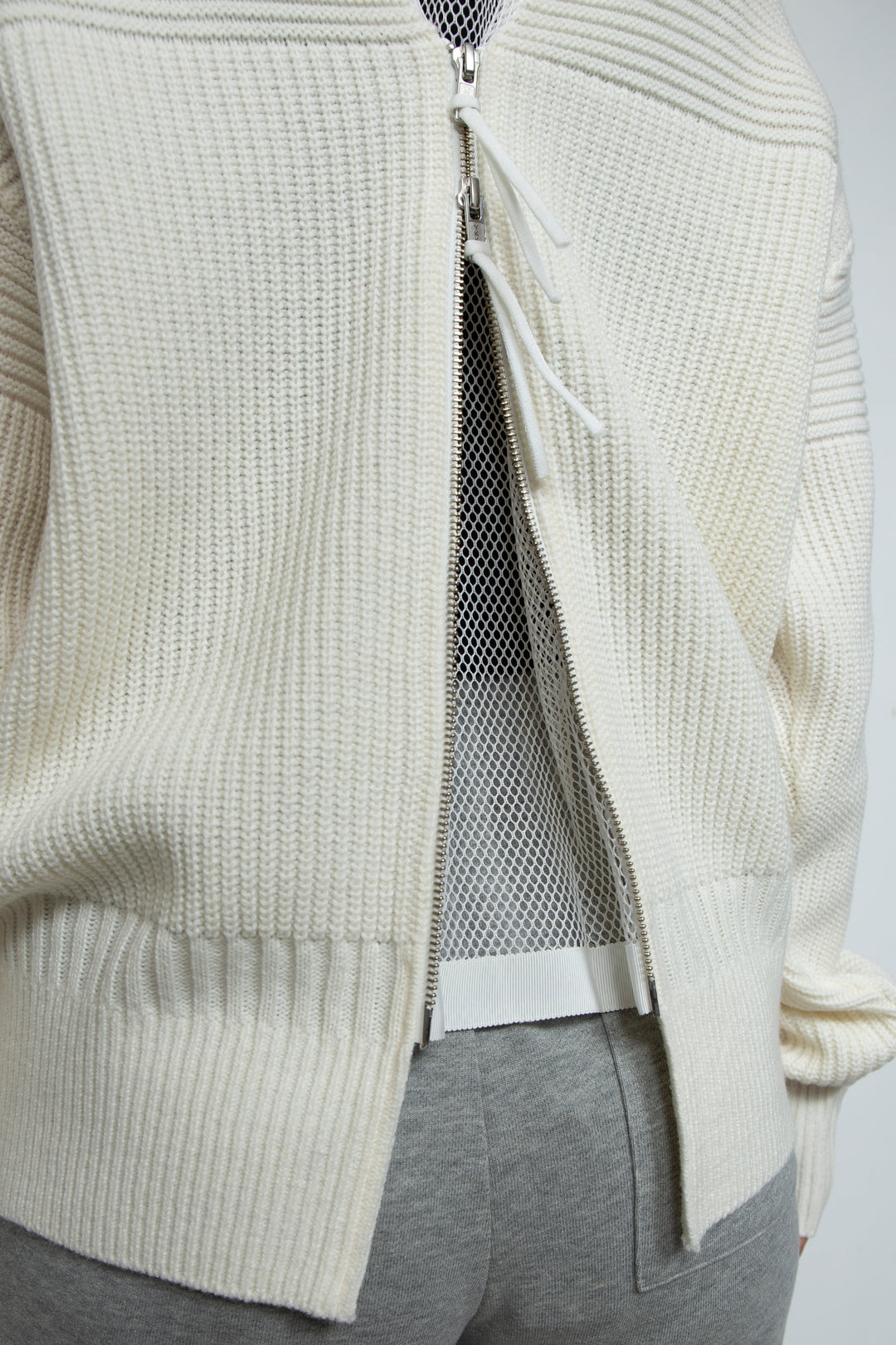 260210 HN TOPS WHITE