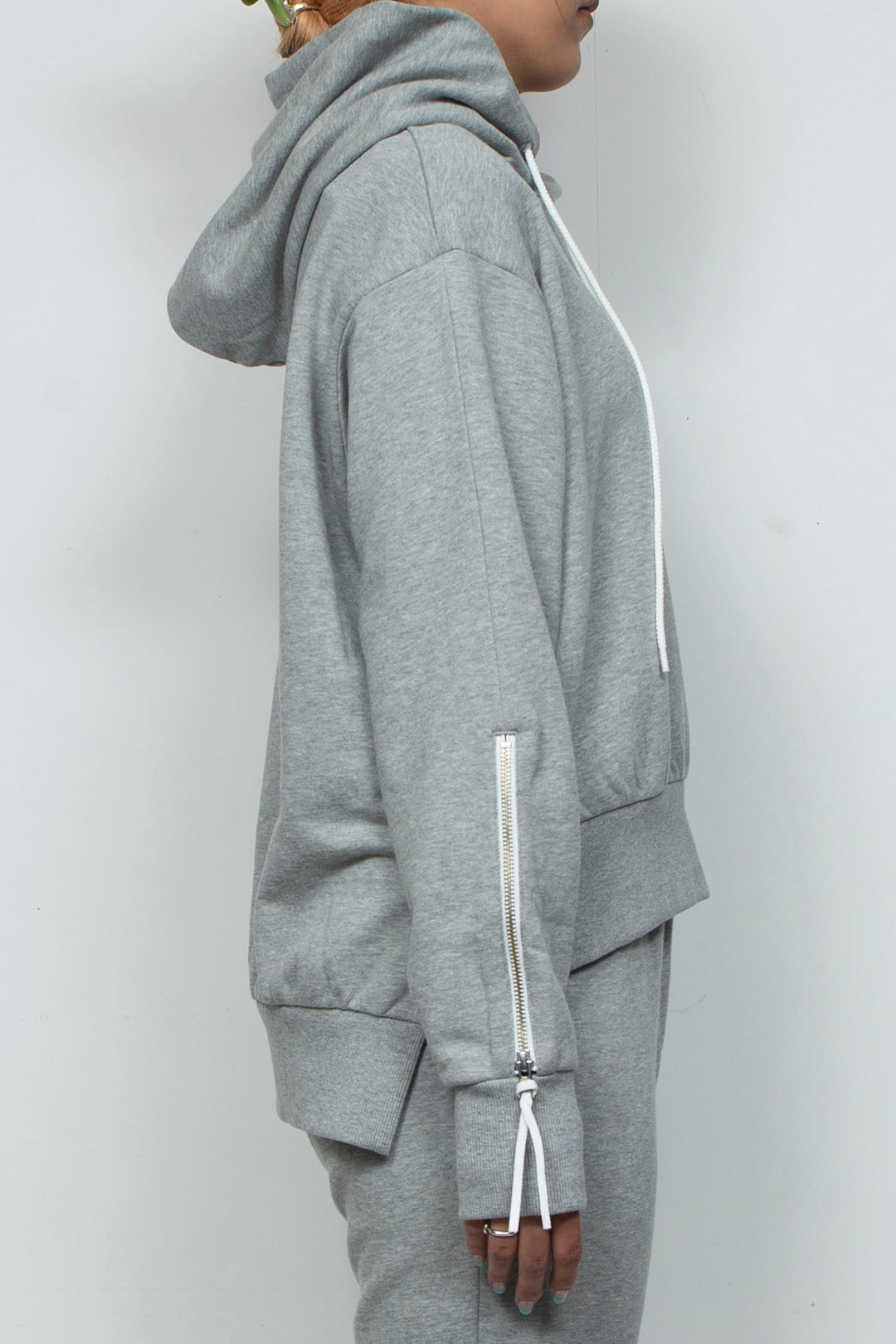 260214 PARKA GRAY