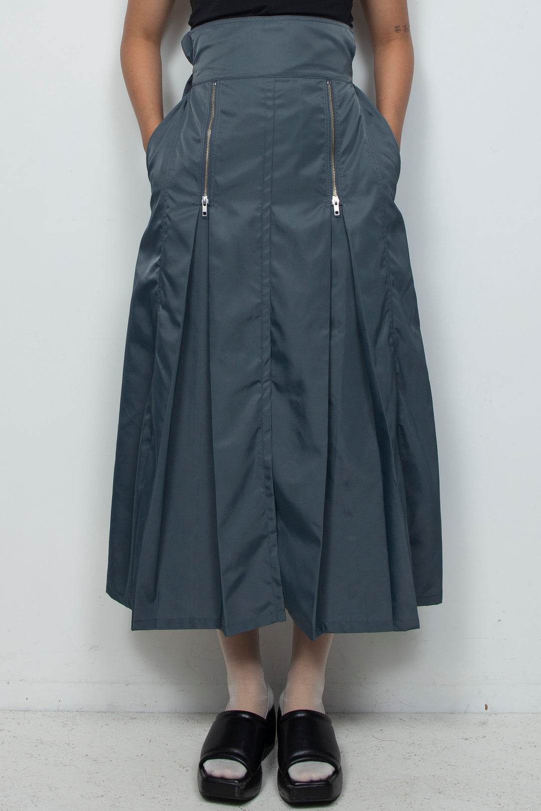 260208 SKIRT GRAY