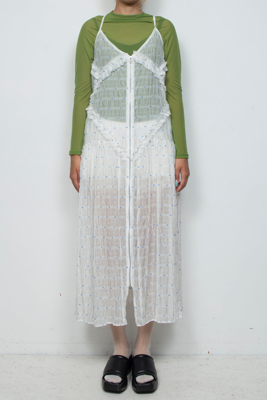 GRNTO016 White