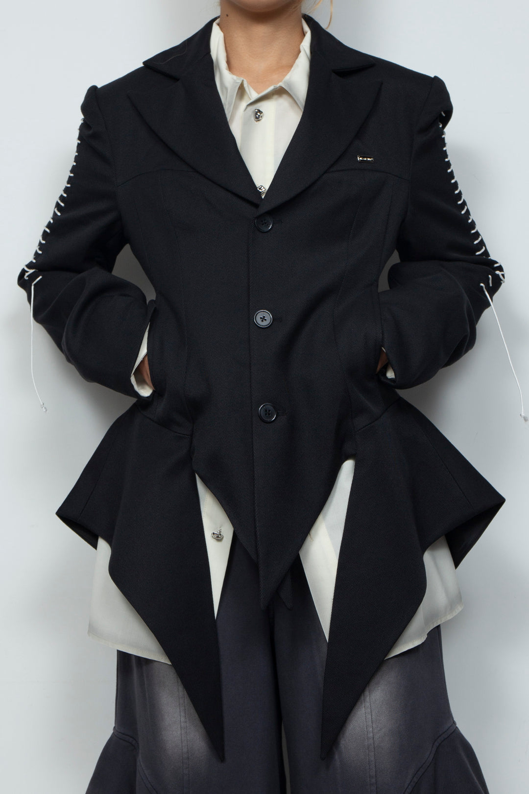 Peaked Flare Layered Jacket BLACK