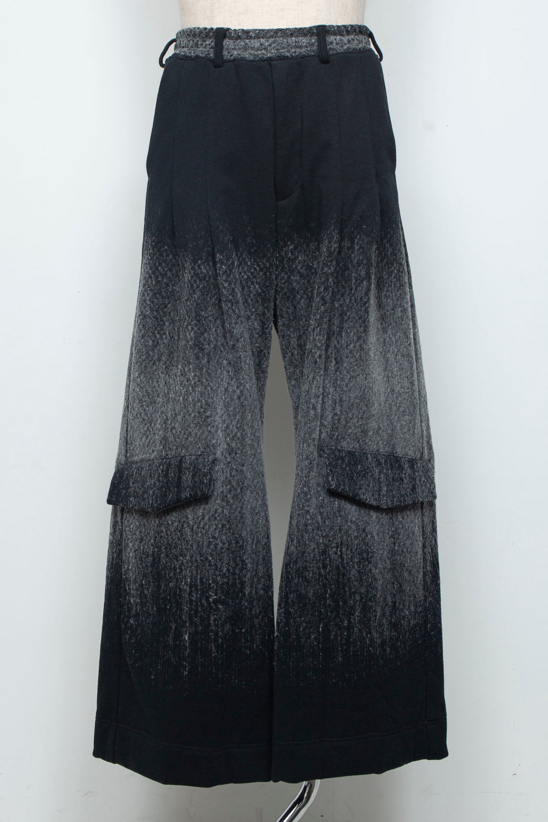 LB26AW-PT09-NDJ BLACK BASED