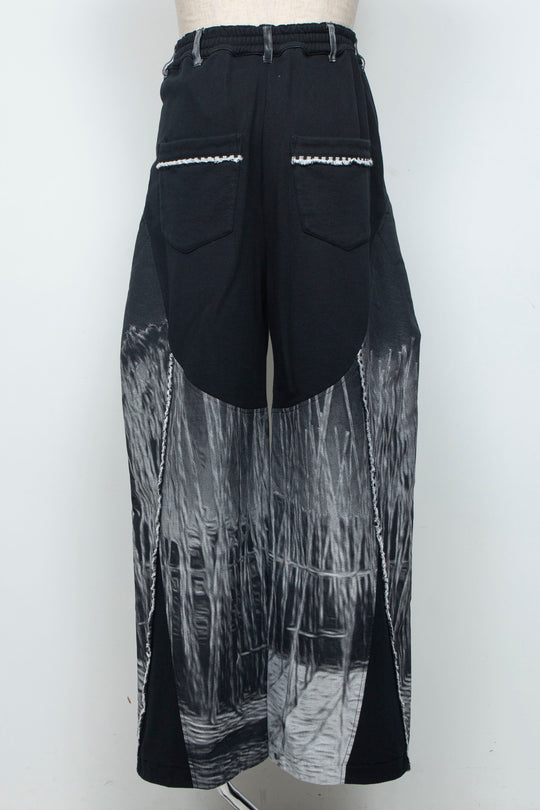LB26AW-PT10-JQD BLACK and WHITE