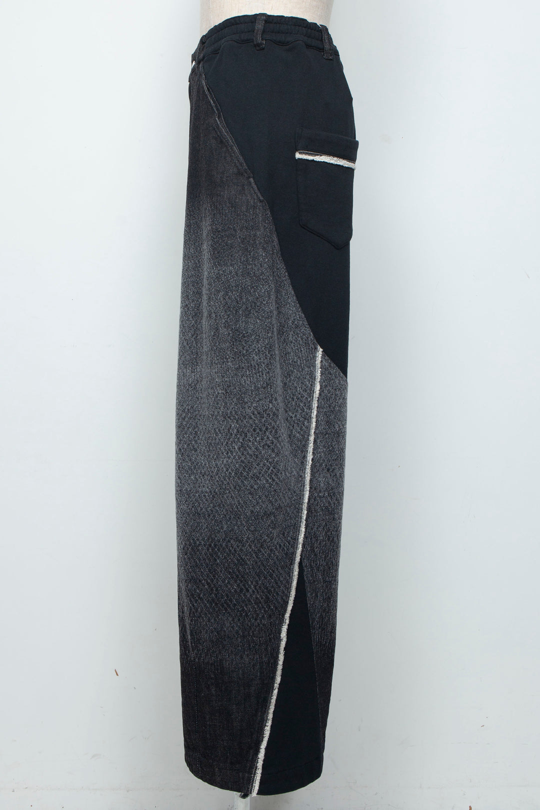 LB26AW-PT10-NDD BLACK DENIM
