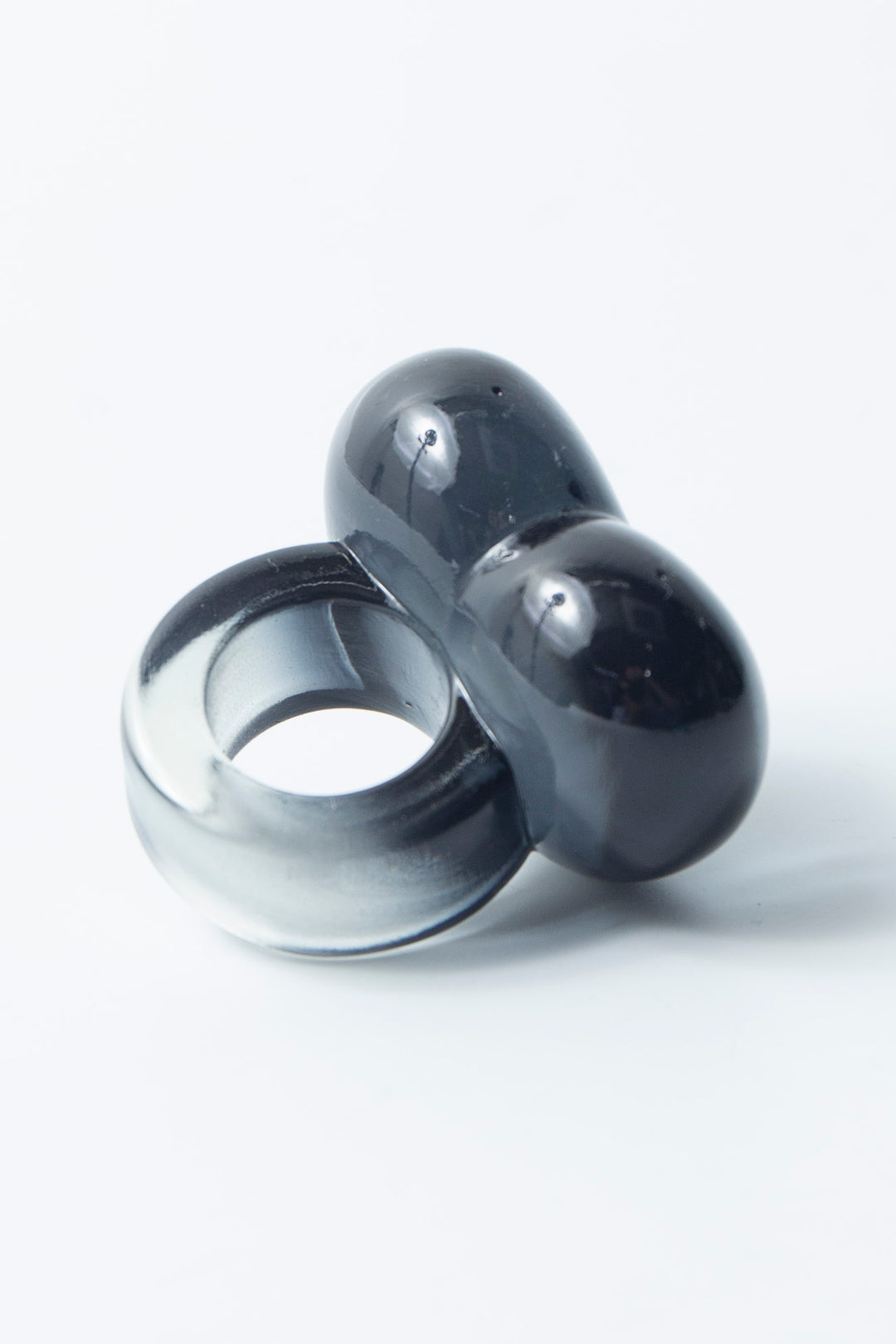 heart ring clear black 15