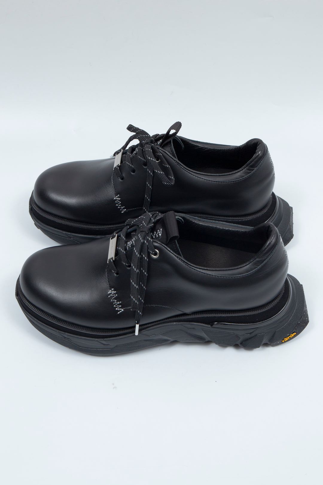 STITCH WORK DOCKING LEATHER SHOES