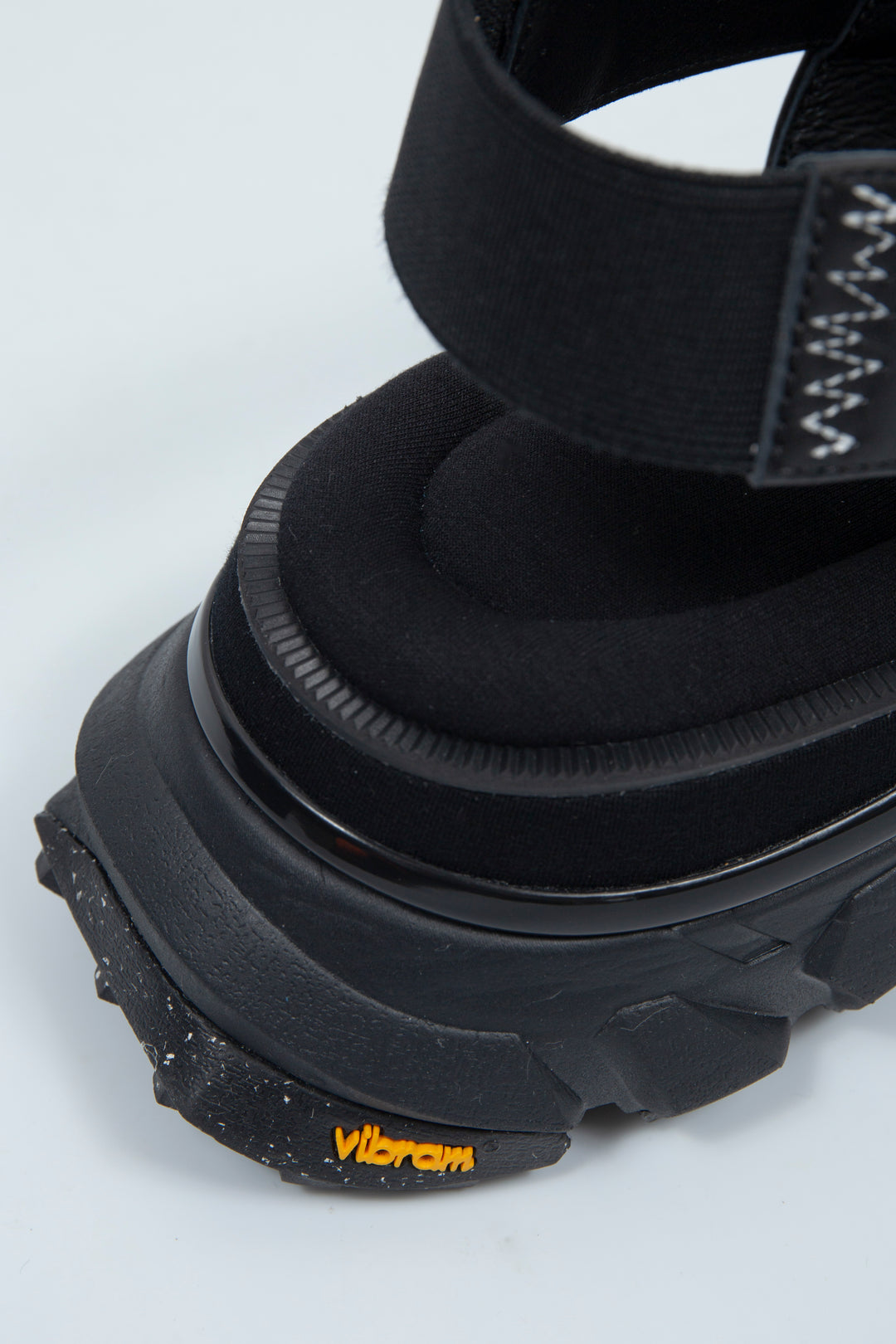 STITCH WORK DOCKING LEATHER SANDALS