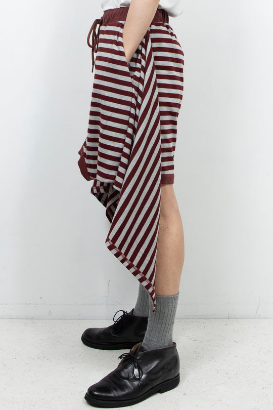 Striped deconstruction loose shorts
