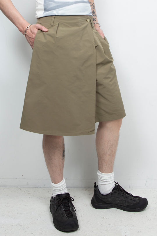Khaki fashion short skirt pants