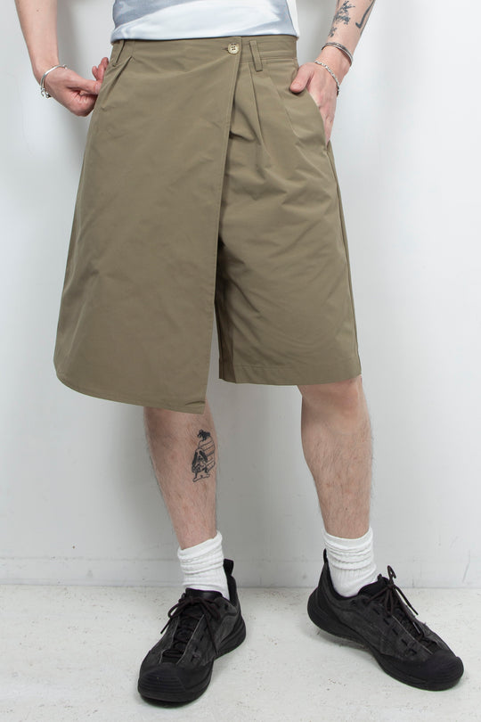 Khaki fashion short skirt pants
