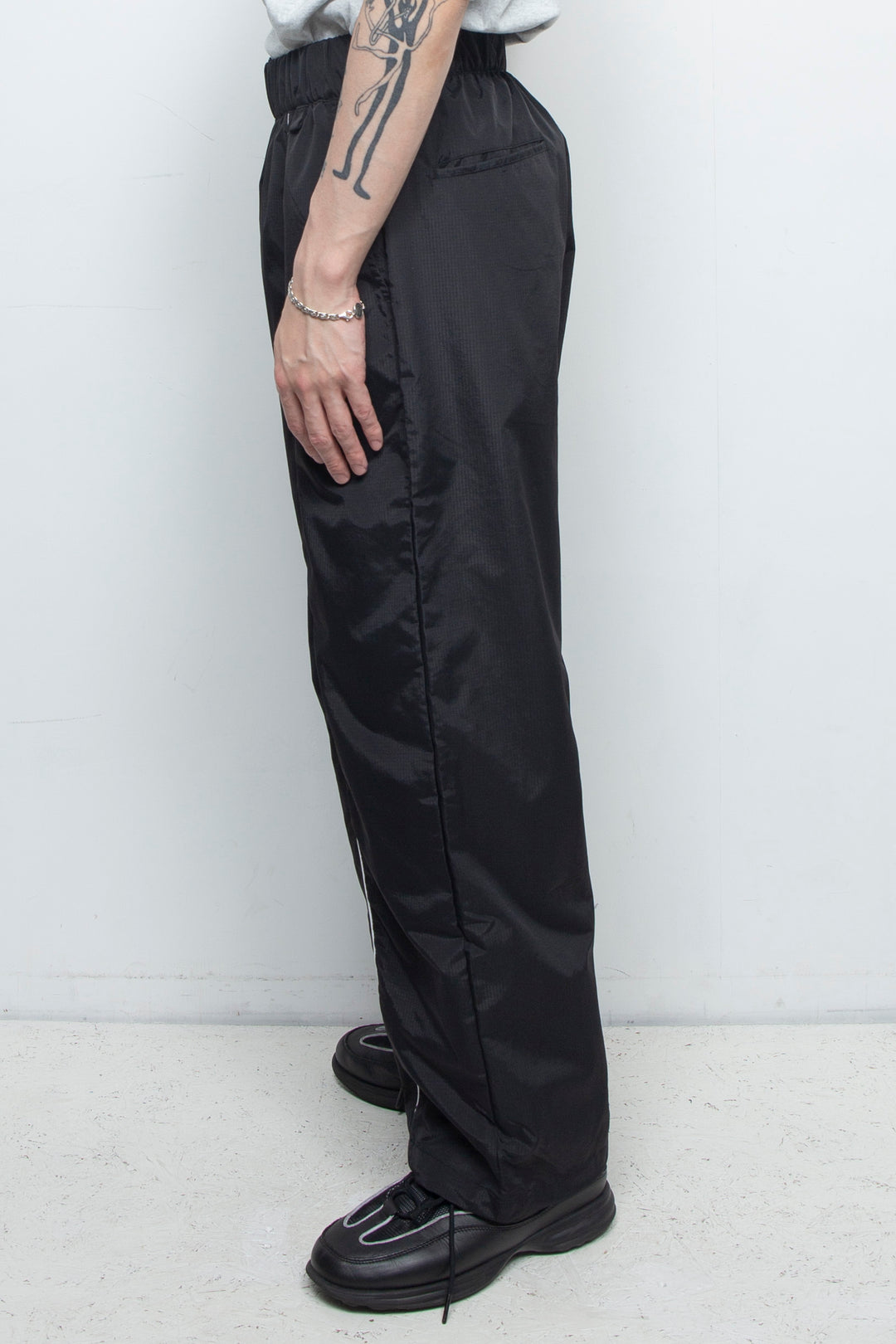 RAW LOVE NTLON PANTS BLACK