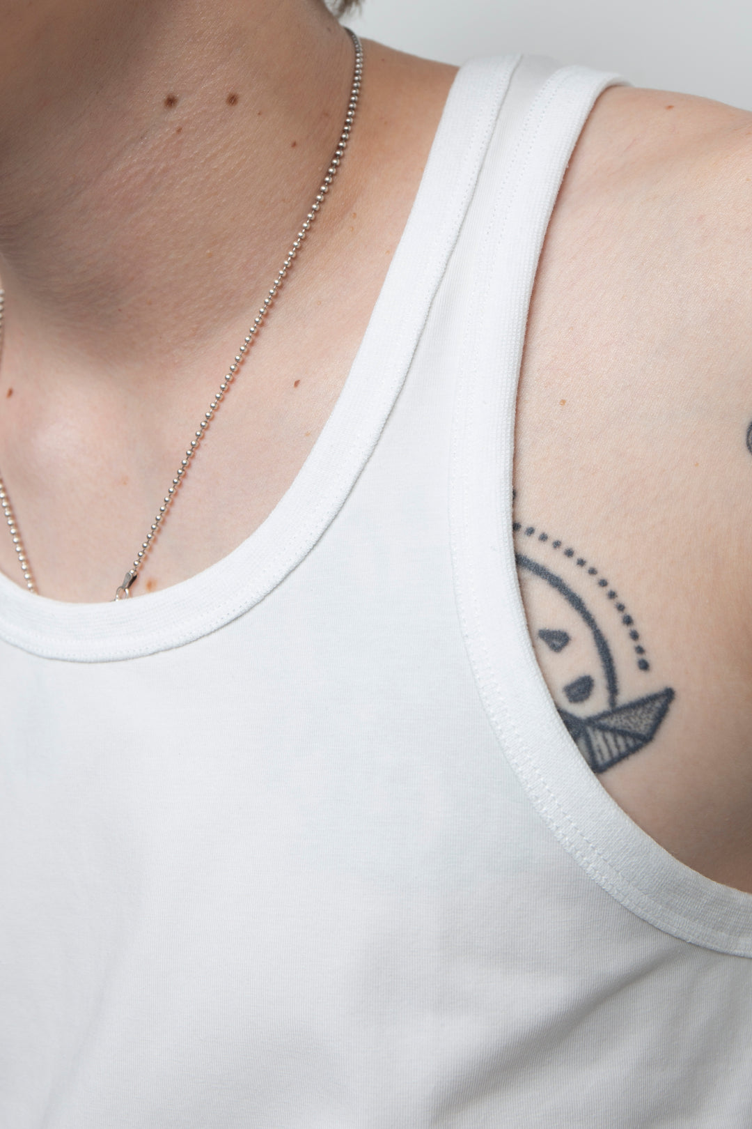 "UNDERS".02 Comfort Tank Tops WHITE