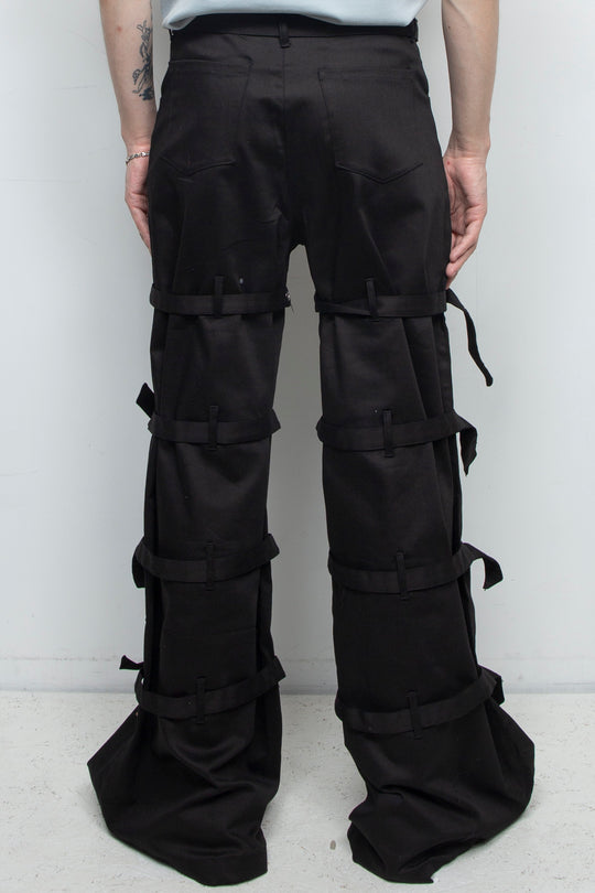 Metal buckle pants