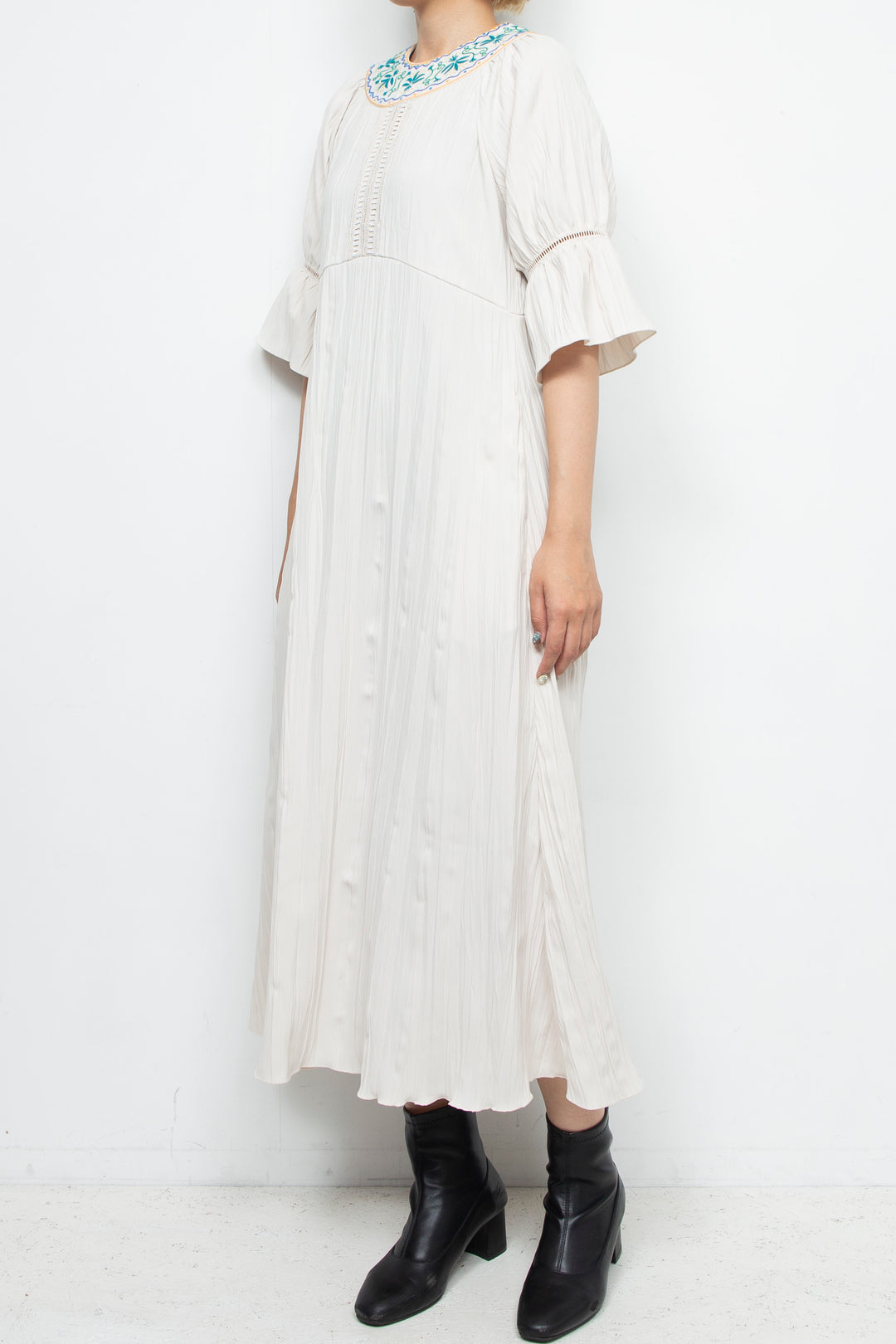 Water lily dress White