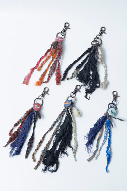 TΣist YARN KEY RING