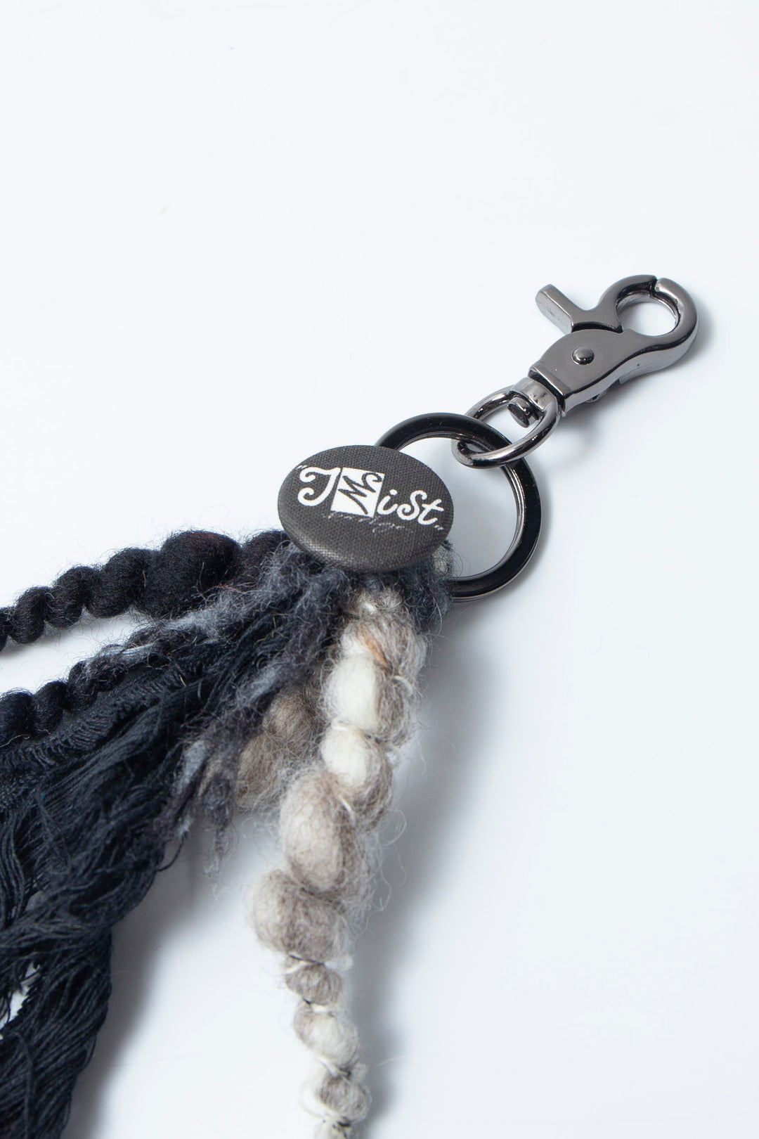 TΣist YARN KEY RING