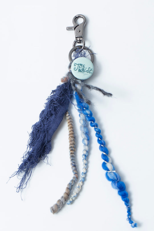 TΣist YARN KEY RING