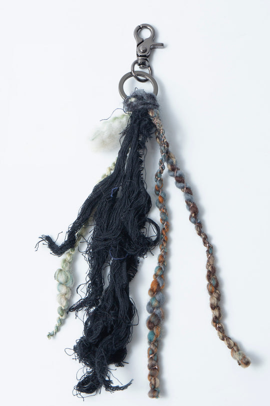 TΣist YARN KEY RING