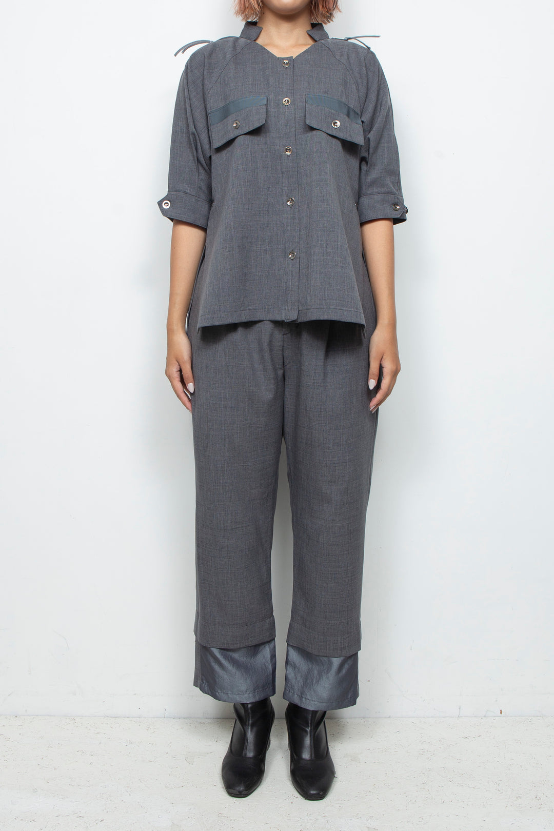 250207 PANTS GRAY