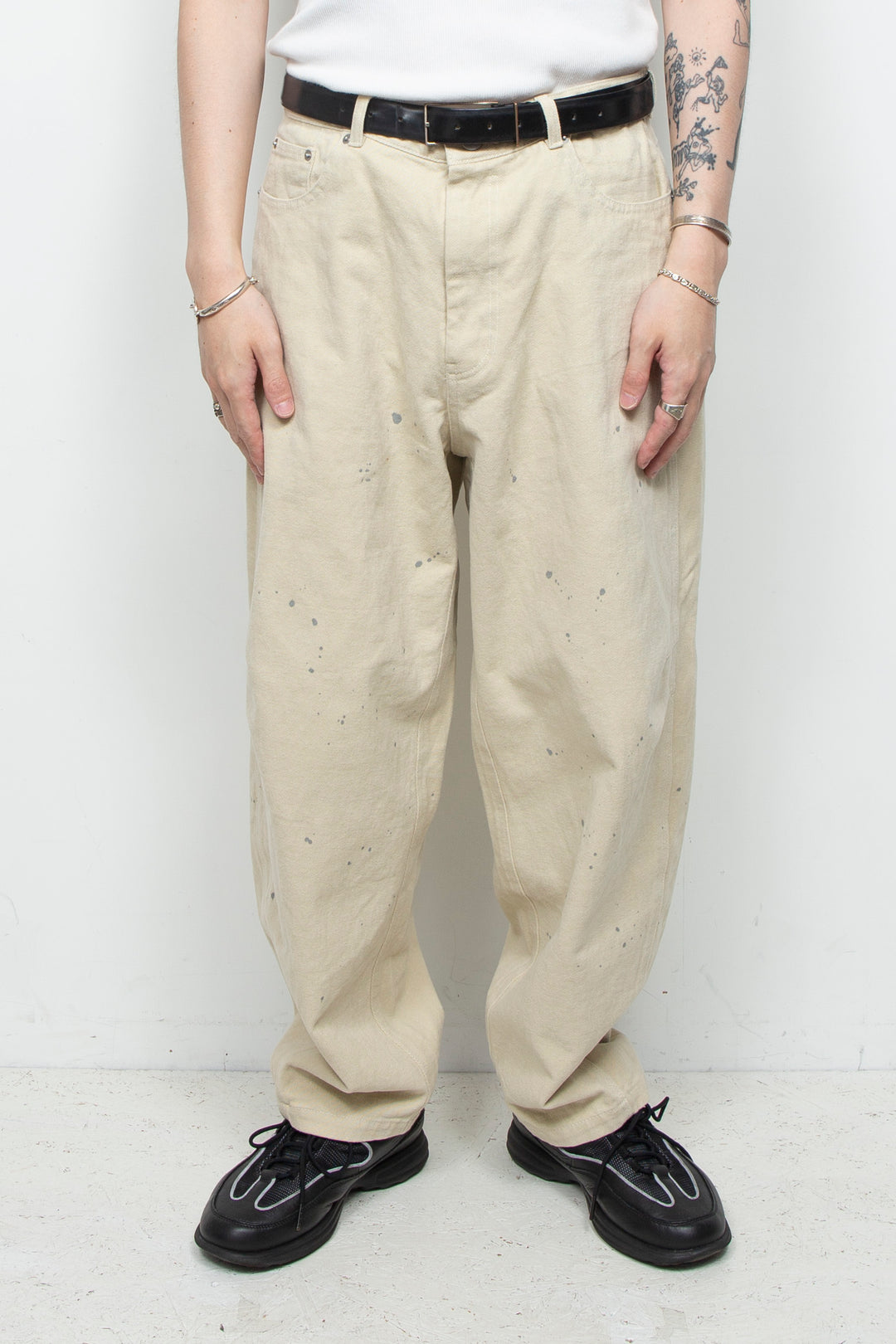 3D-Pattern Frosted Painted Barrel Chino Pants ECRU