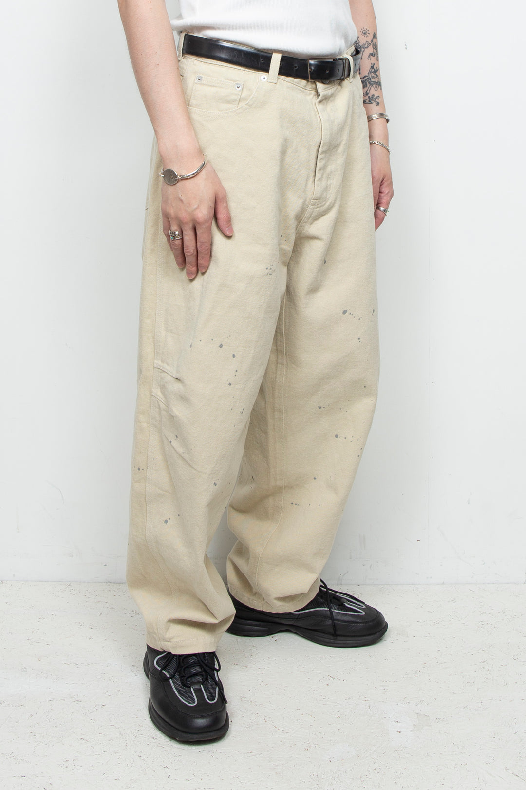 3D-Pattern Frosted Painted Barrel Chino Pants ECRU