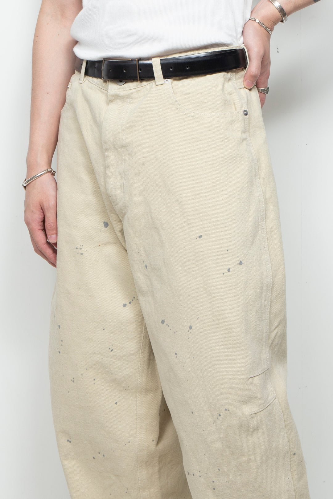3D-Pattern Frosted Painted Barrel Chino Pants ECRU