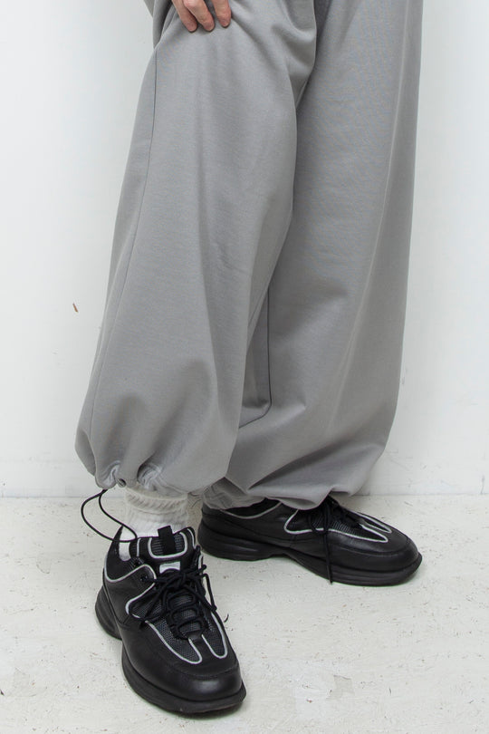 MANTIS SWEAT PANTS GRAY