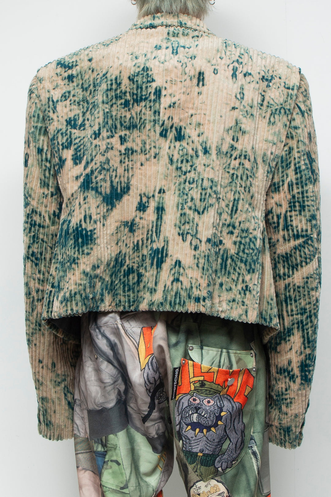 ROUND SILHOUETTE SHORT JK DYE BLEACH GREEN