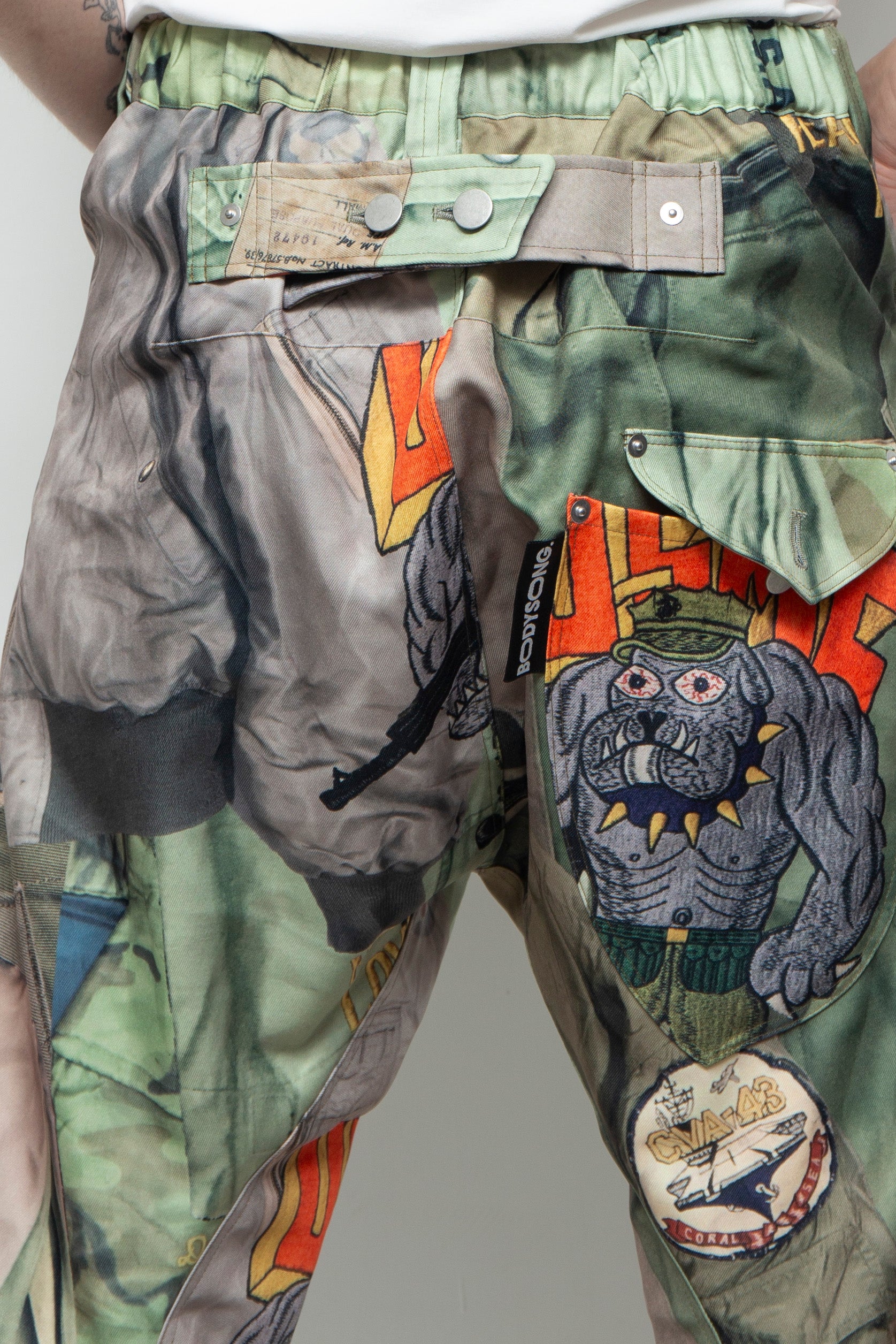 ほぼ新品⬛︎BODYSONG⬛︎ 3D CUT TROUSERS BODYSONG. 3D CUT TROUSERS TROMPE L'OEIL JUV - tity