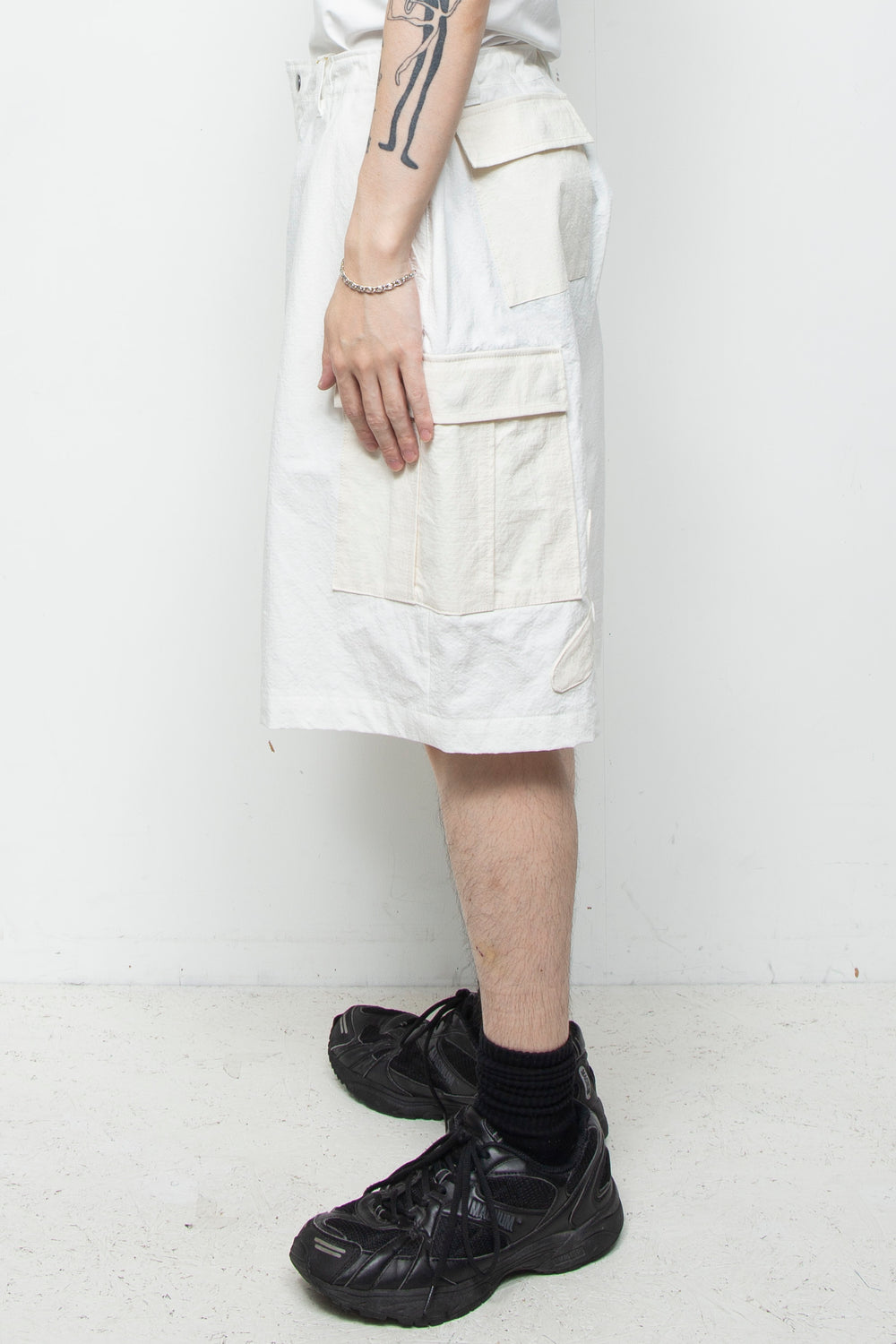 flower half cargo pants white