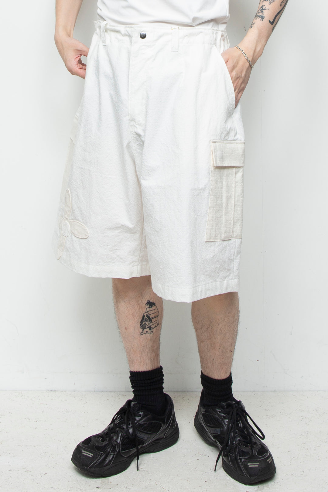 flower half cargo pants white