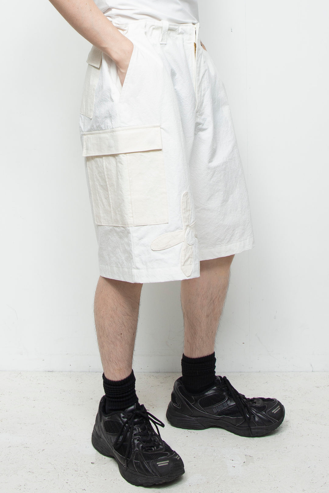 flower half cargo pants white