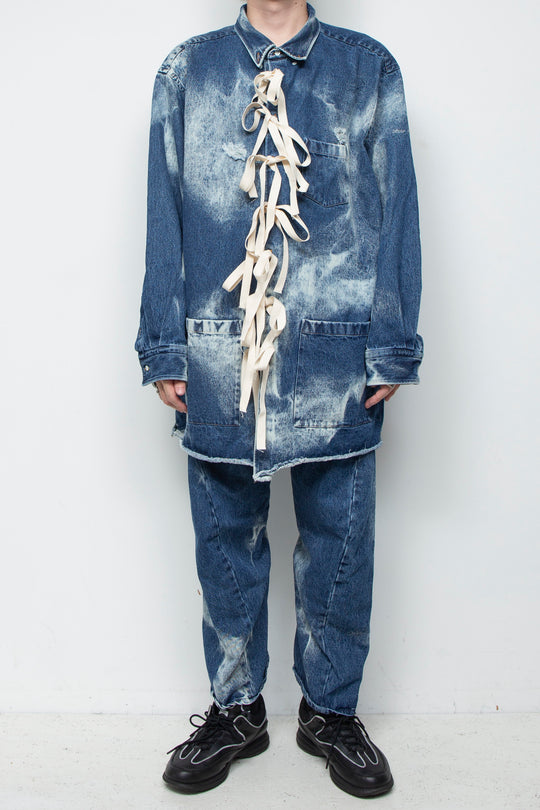 3D CUT DENIM IRREGULAR BLEACH