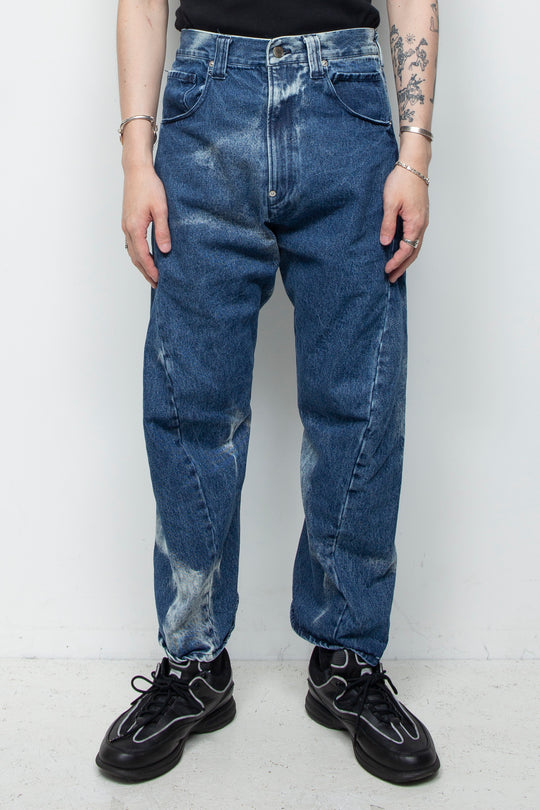 3D CUT DENIM IRREGULAR BLEACH