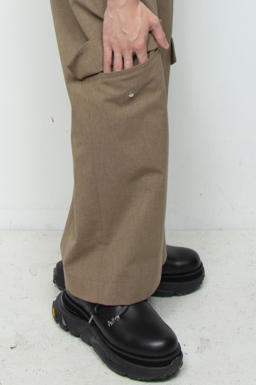 3-Layer Bonded Suit Thin Flap Baggy Trousers LEGHORN