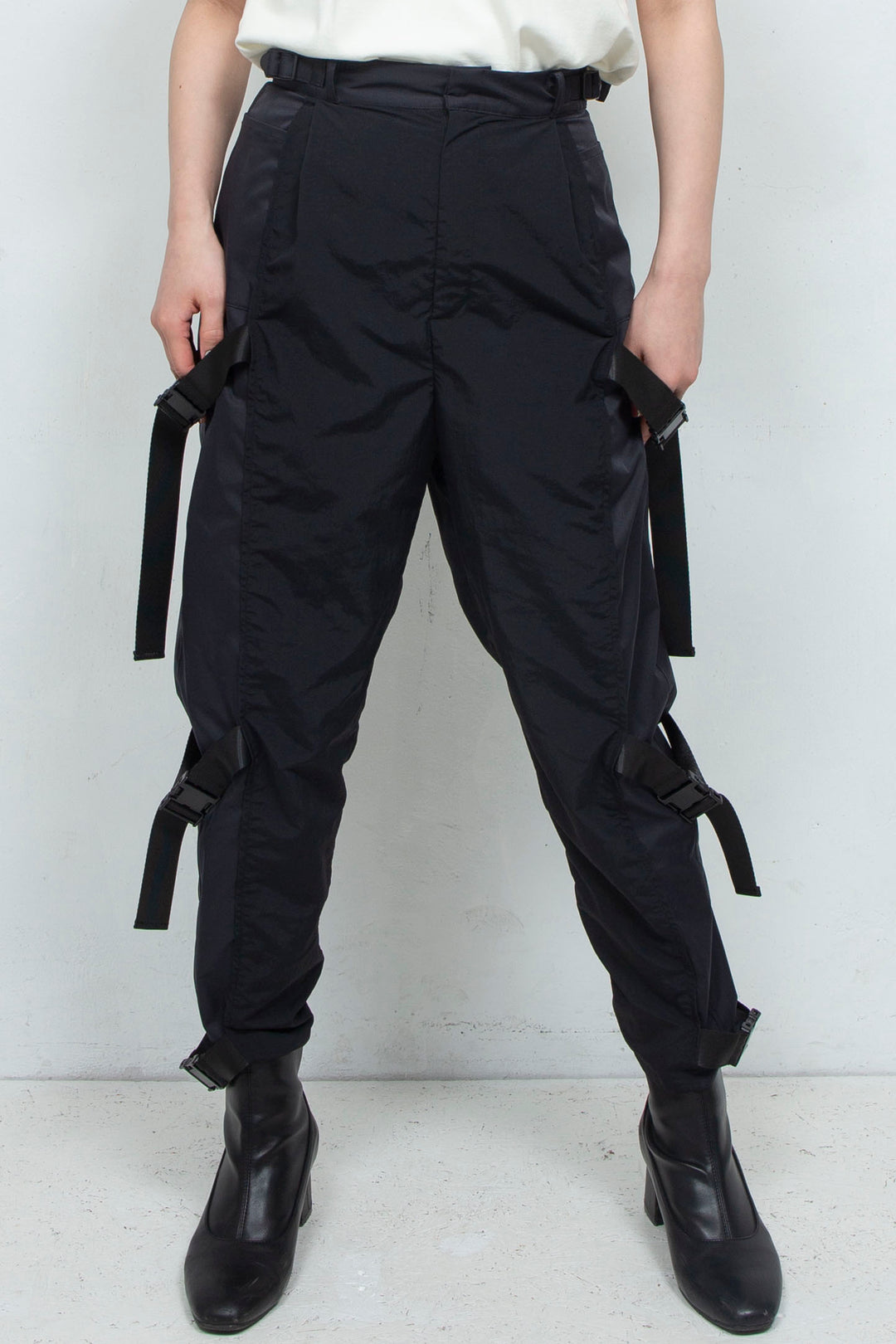 layered belt pants BLACK