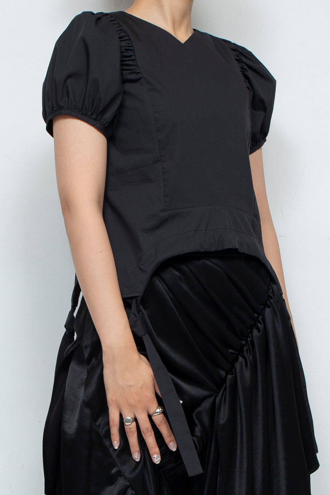 Design blouse black